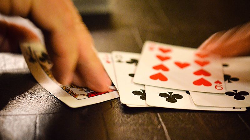 Tại sao phải nắm vững mẹo chơi bài phỏm?